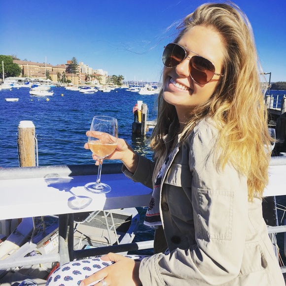 Meet your Posher, Amber - Picture 4 of 4